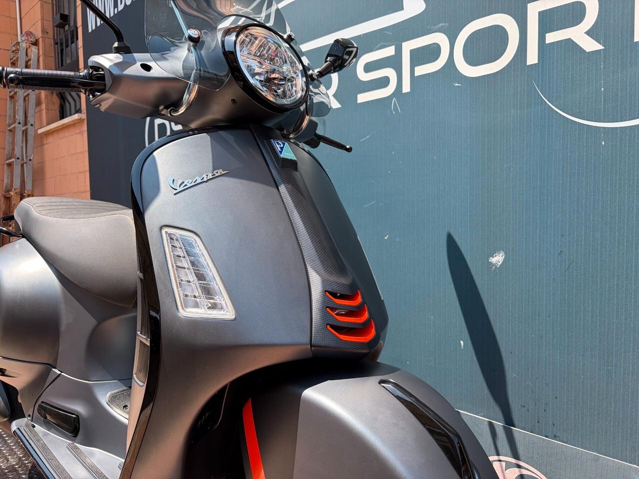 Piaggio Vespa 300 GTS hpe ABS SPORT garanzia permute finanziamento