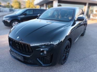 Maserati Levante SUPER ACCESSORIATA TOTAL BLACK AFFARE