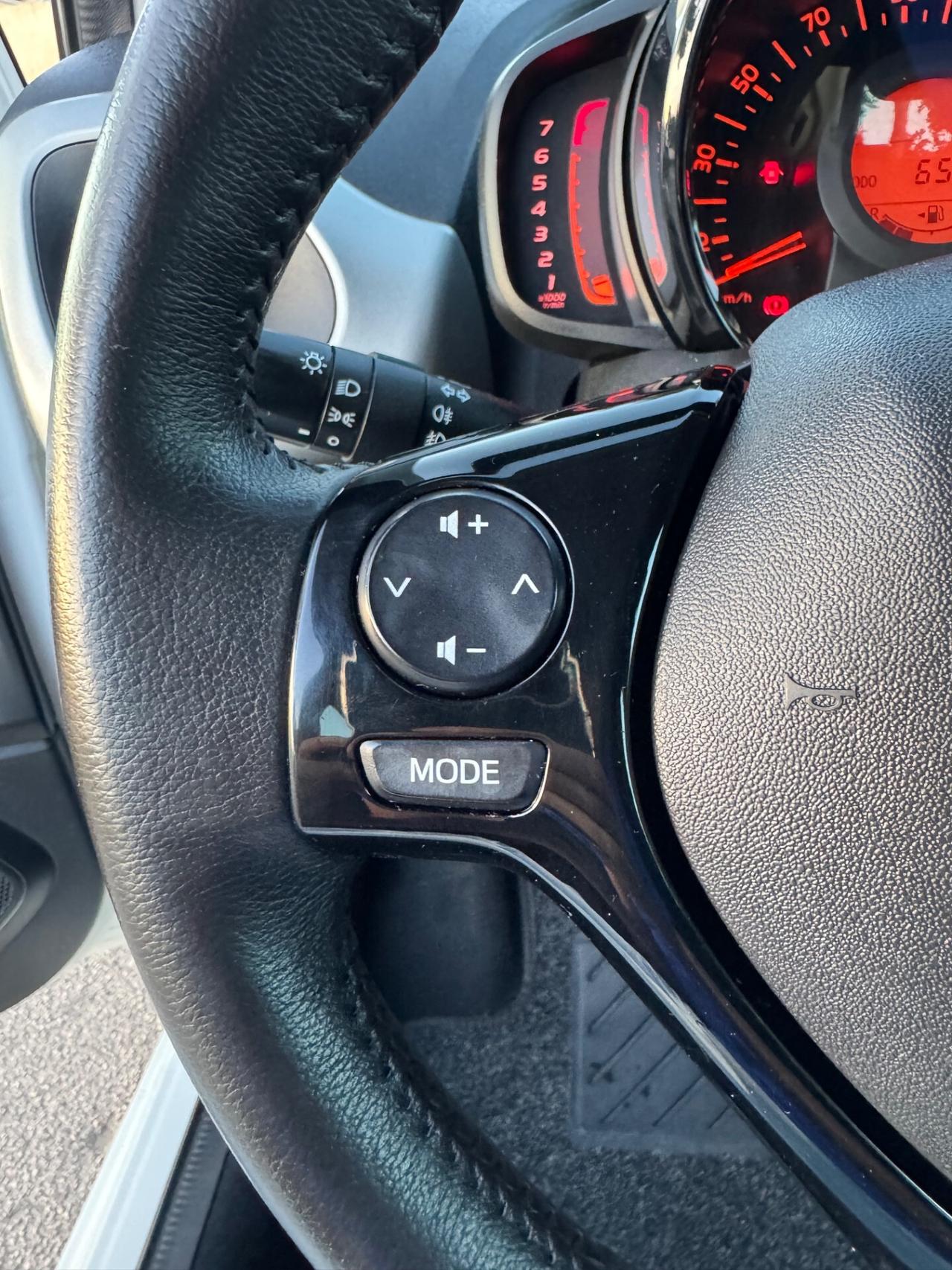 Peugeot 108 POCHI CHILOMETRI/ALLURE