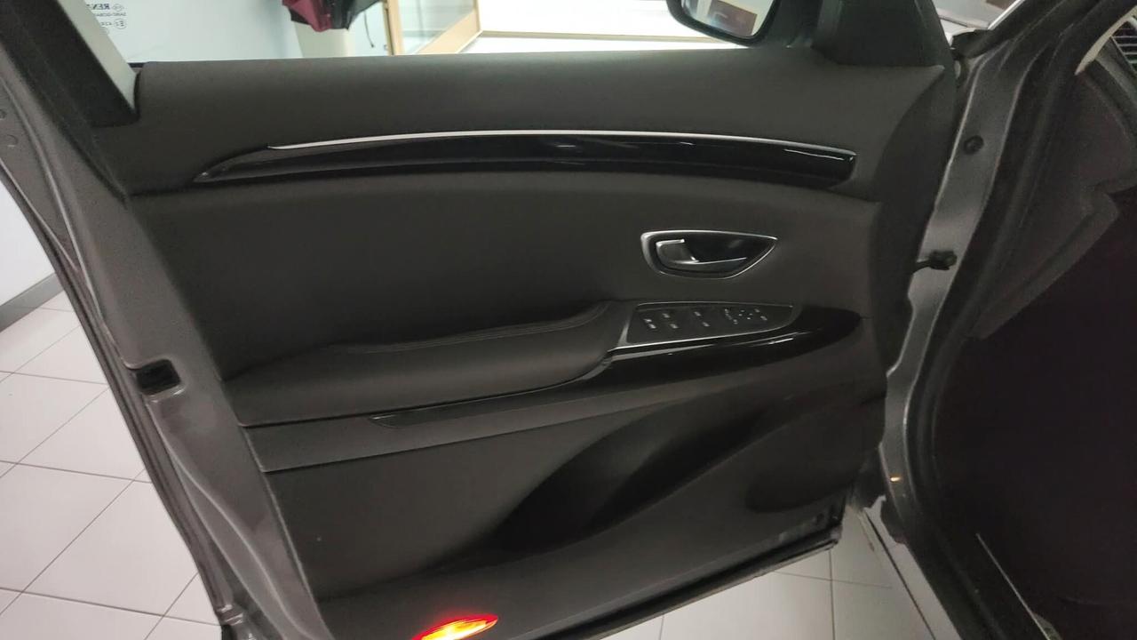 Renault Espace dCi 160CV EDC Energy Initiale Paris 4Control