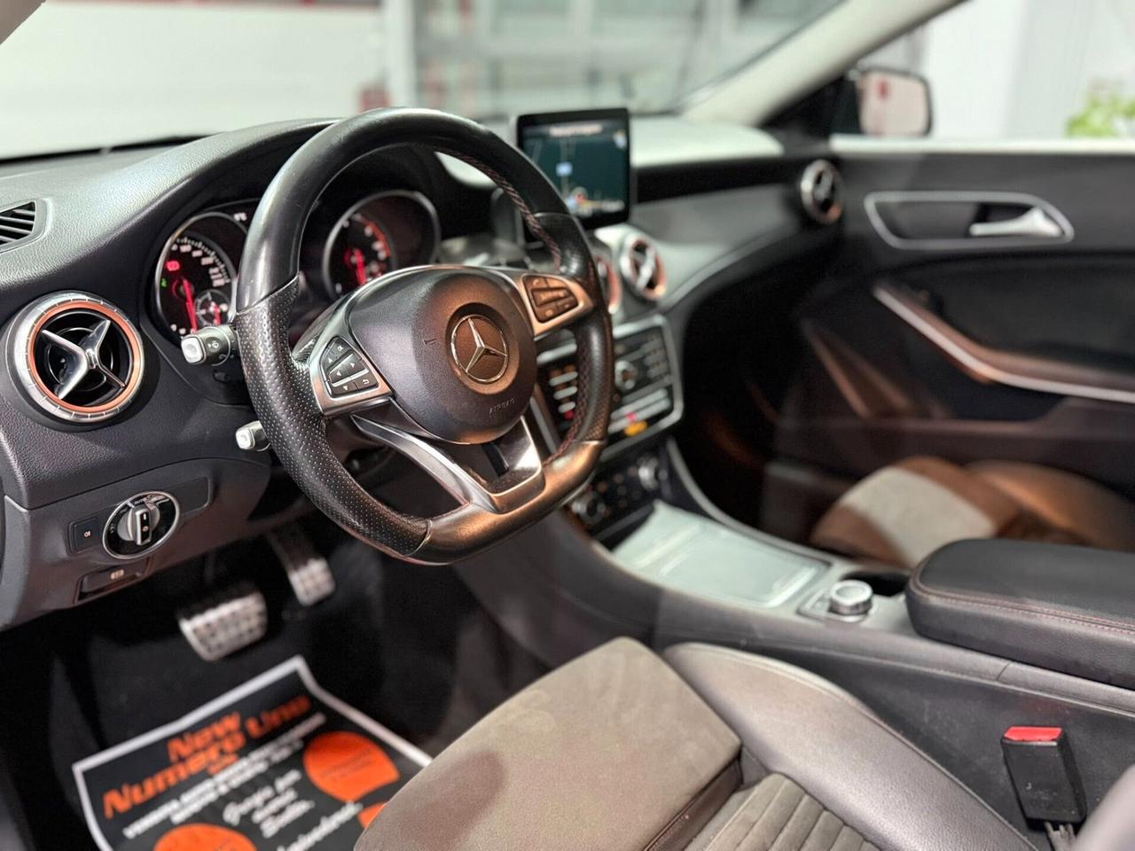 Mercedes-Benz CLA Shooting Brake 200d 4Matic Autom 2018 cdi 136cv