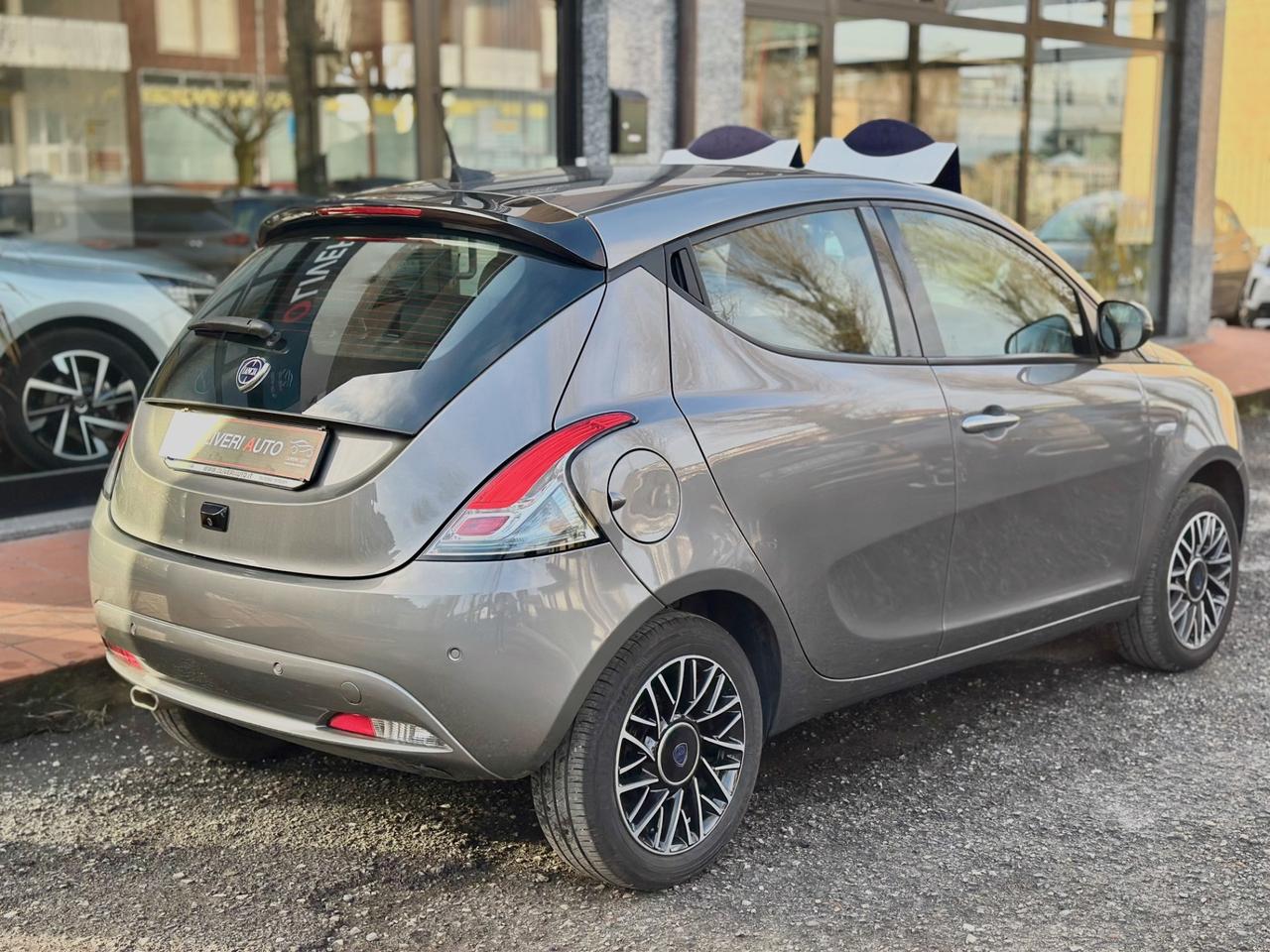 Lancia Ypsilon Platino Hybrid PREZZO VERO!