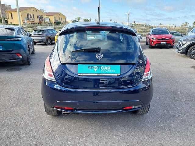 Lancia Ypsilon 1.2 69 CV 5 porte S&S Gold