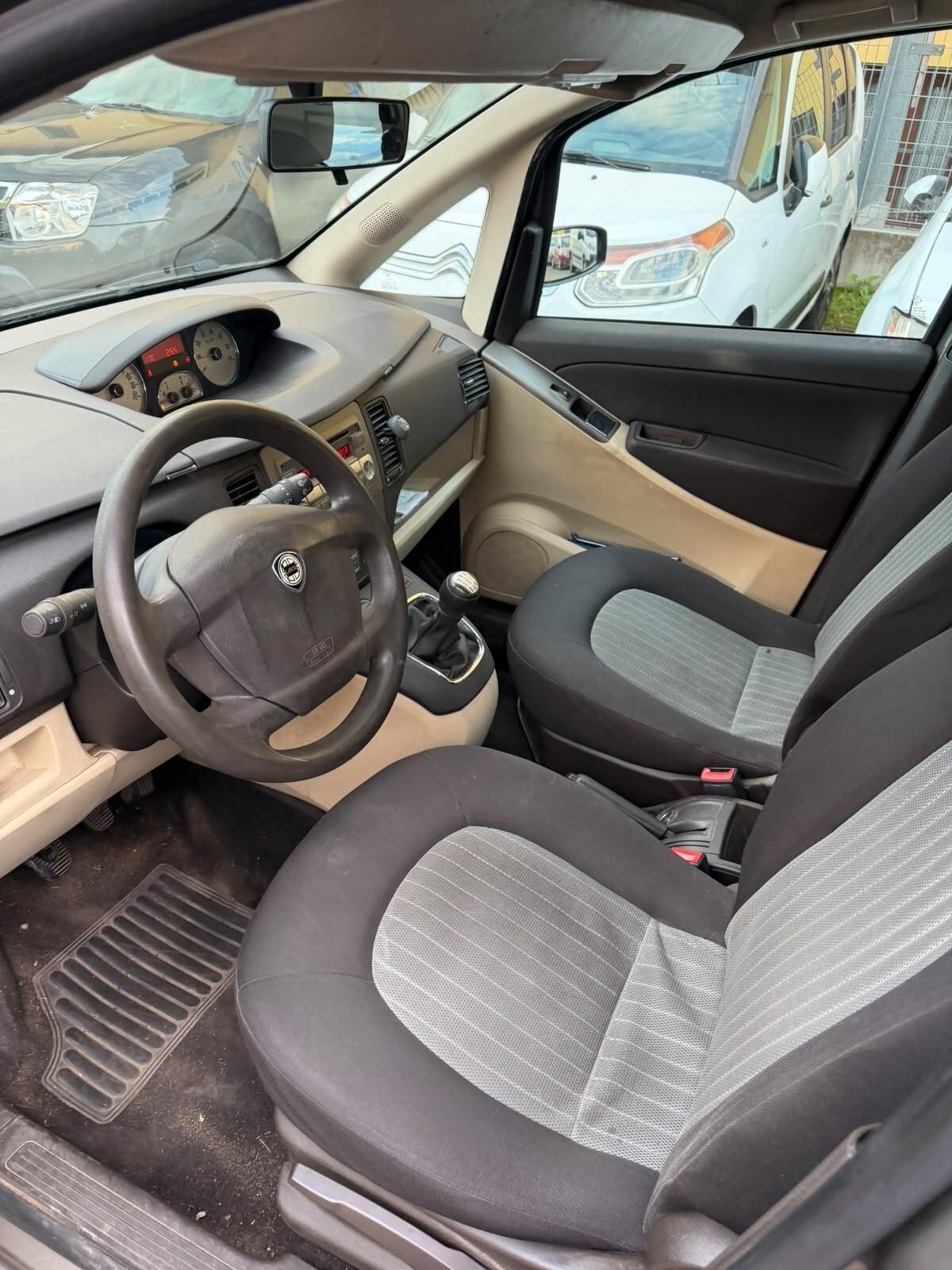 Lancia MUSA 1.3 Multijet 16V 90 CV Platino Plus