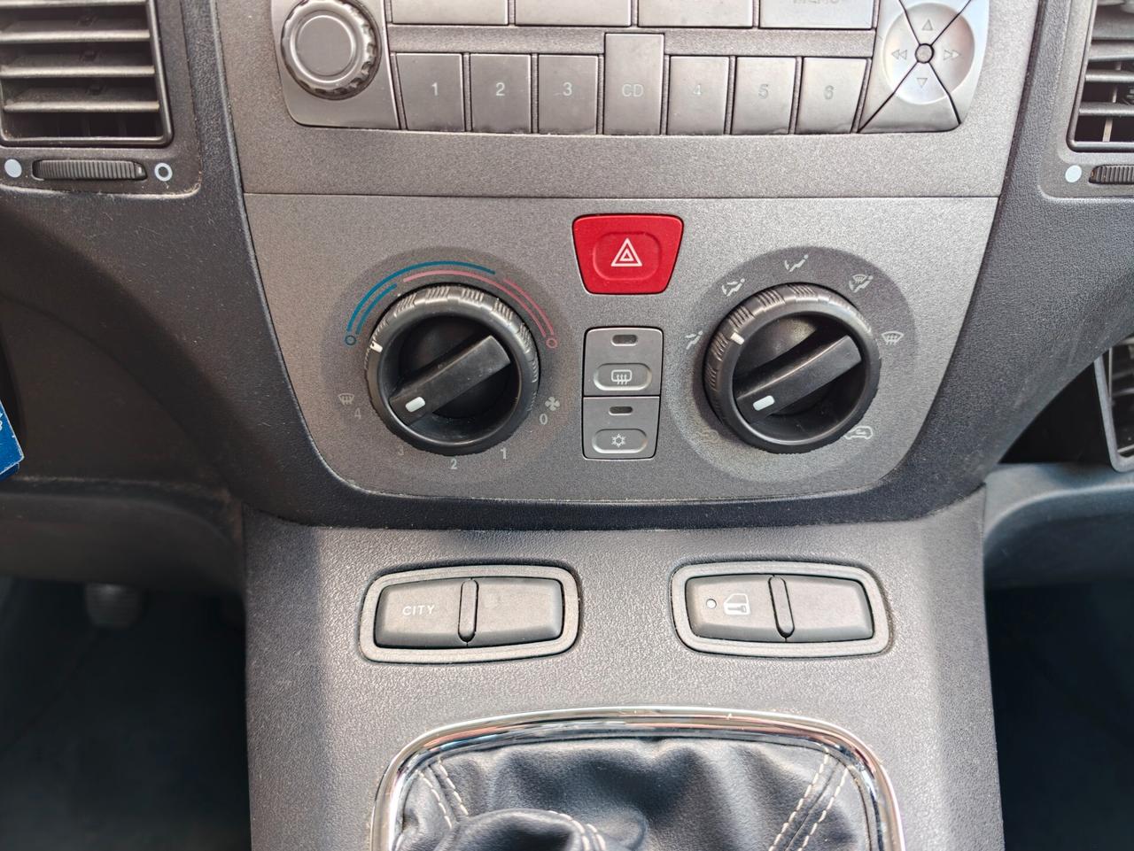 Lancia MUSA 1.3 Multijet 16V 70 CV Oro Plus