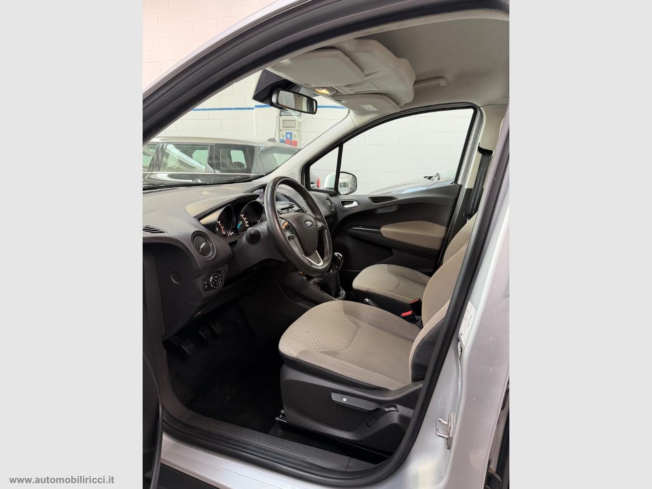 FORD Tourneo Courier 1.0 EcoBoost 100 CV TITANIUM