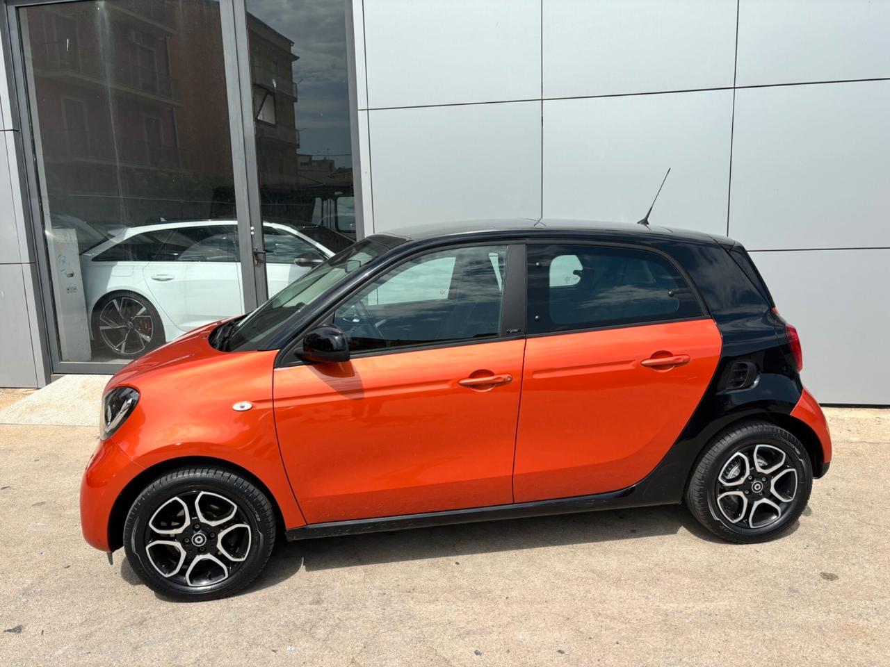 Smart ForFour 90 0.9 Turbo Prime - anno 2016 - prezzo €13.600