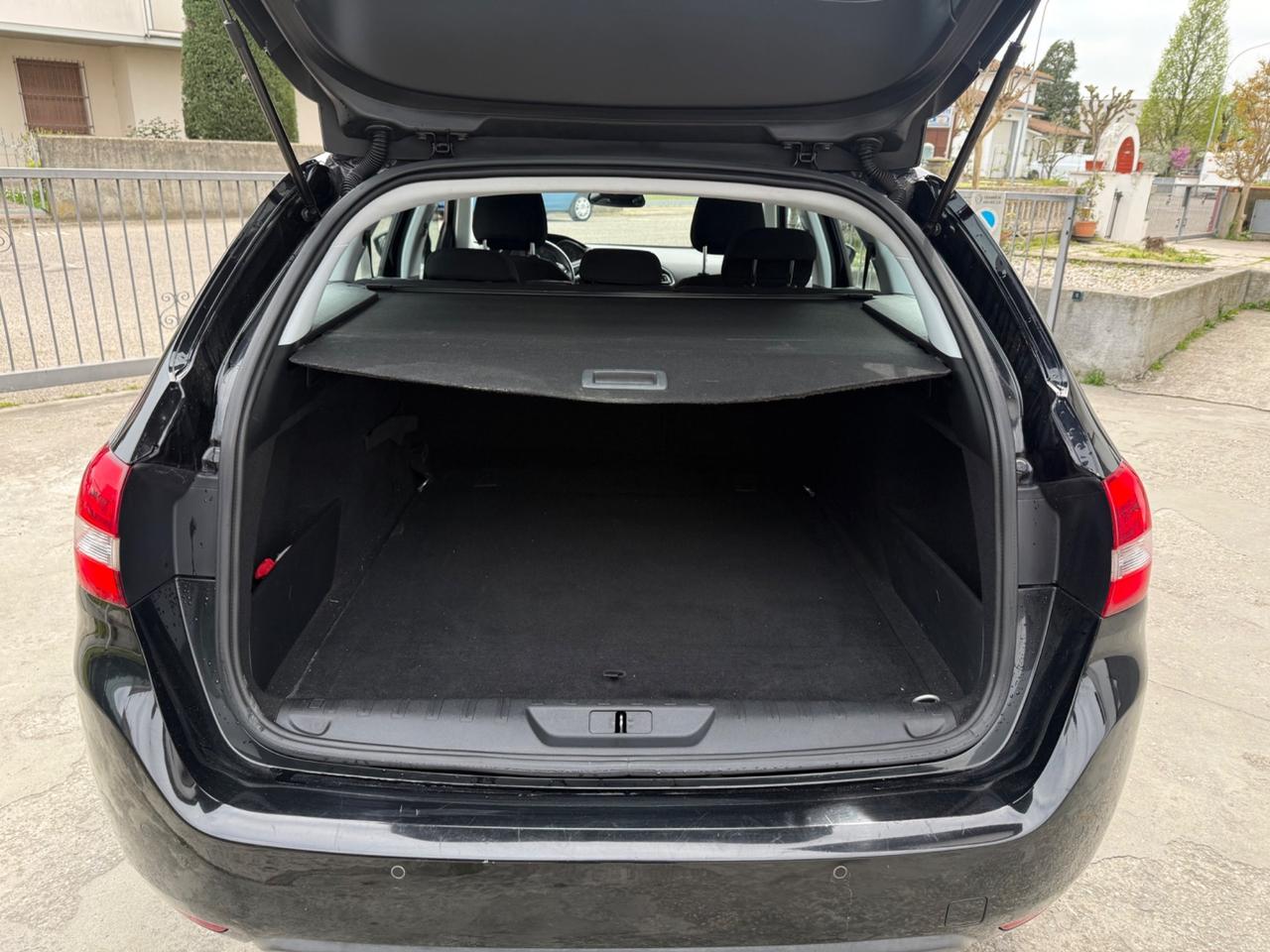 Peugeot 308 1.6 e-HDi Diesel 6MARCE POCHI KM