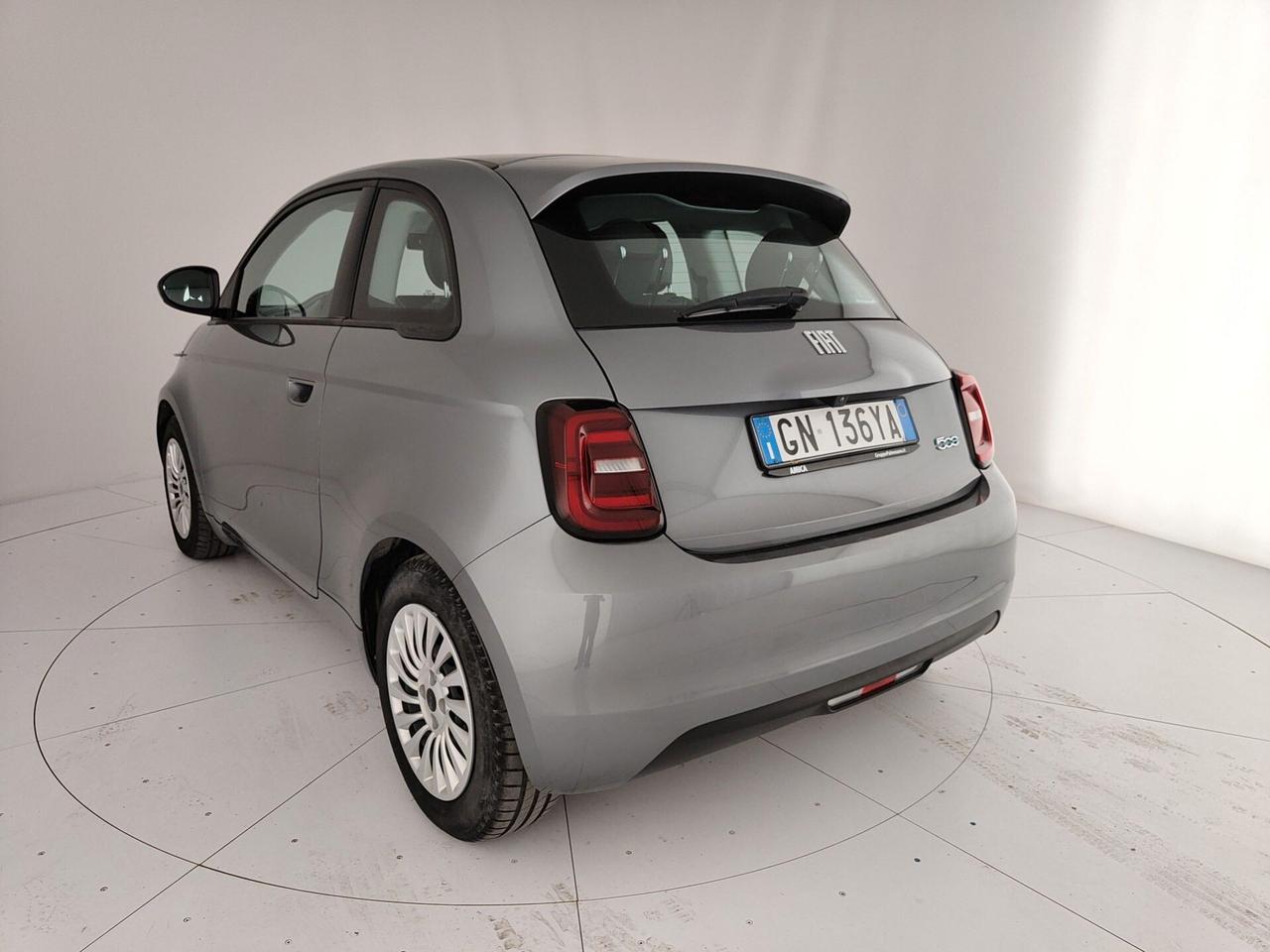 Fiat 500e Berlina 42 kWh
