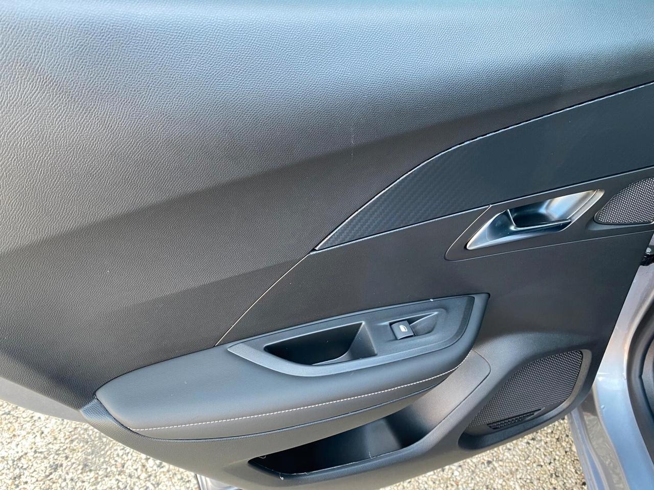 Peugeot 2008 PureTech 100 S&S Allure ''KmZero''