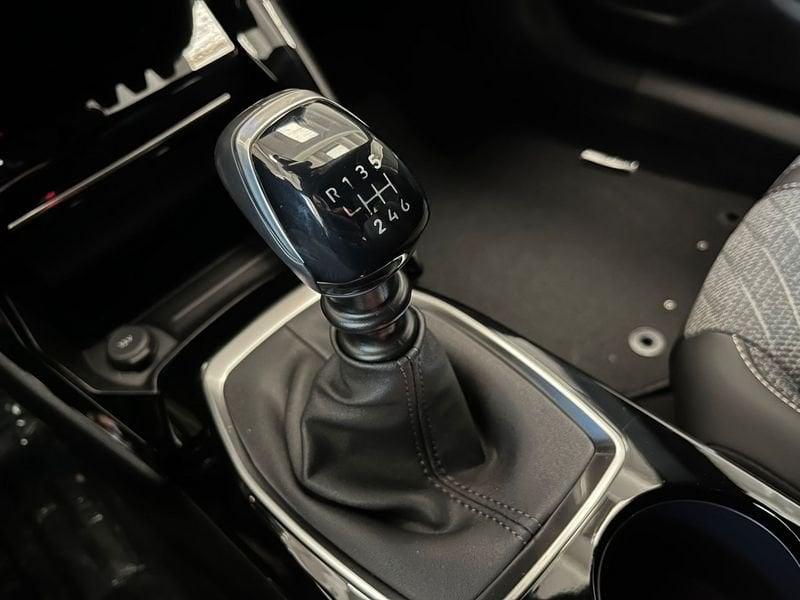 Peugeot 2008 2008 PureTech 100 S&S Allure