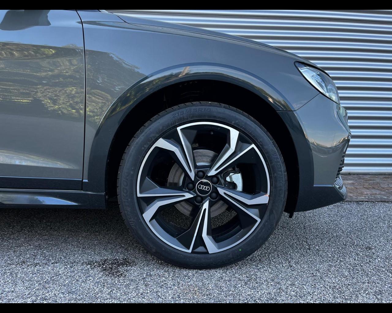 AUDI A1 ALLSTREET 30 TFSI S-TRONIC IDENTITY CONTRAST