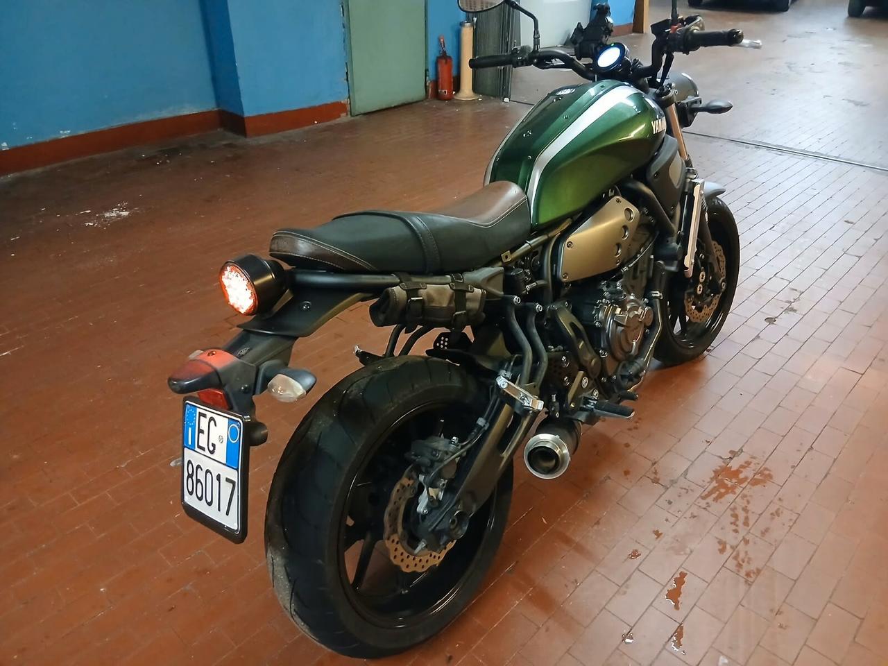Yamaha XSR 700 - Full Ohlins