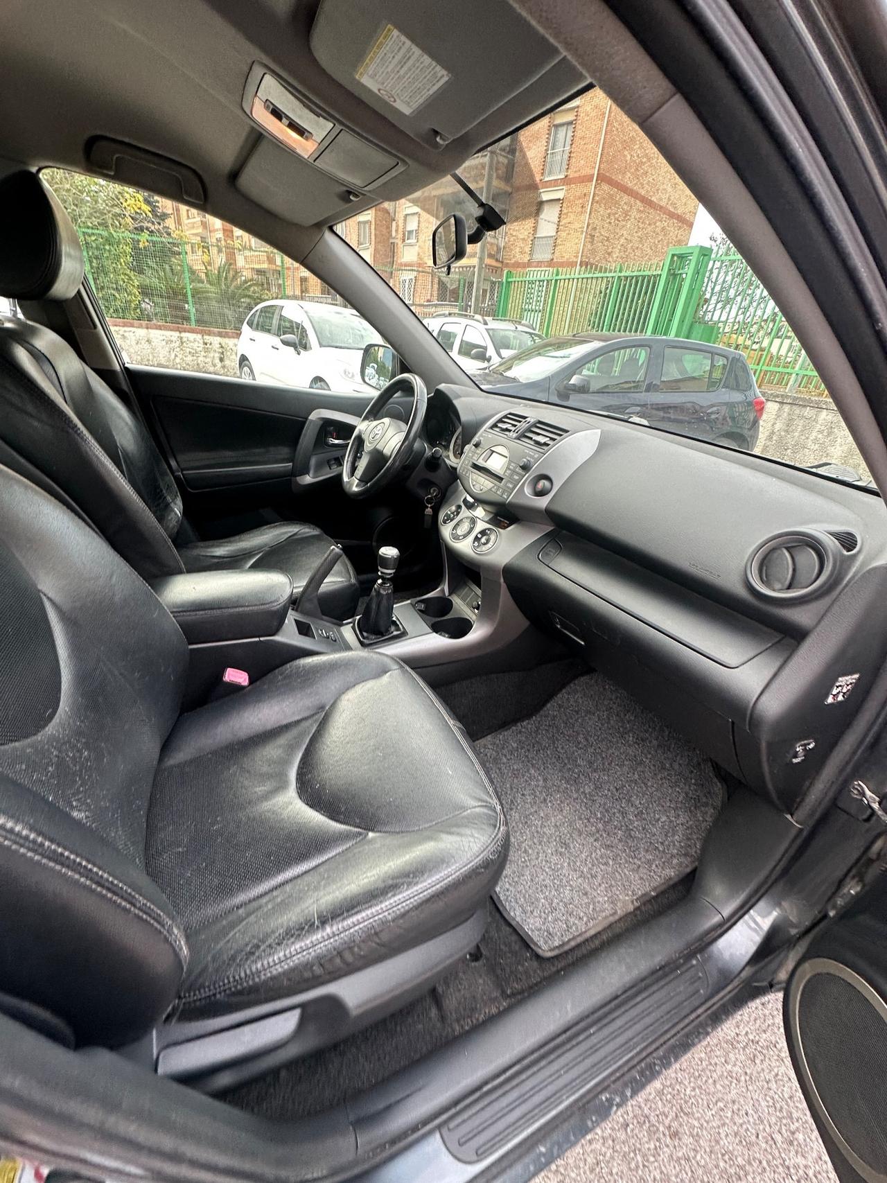 Toyota RAV 4 RAV4 2.2 D-4D 136 CV Luxury