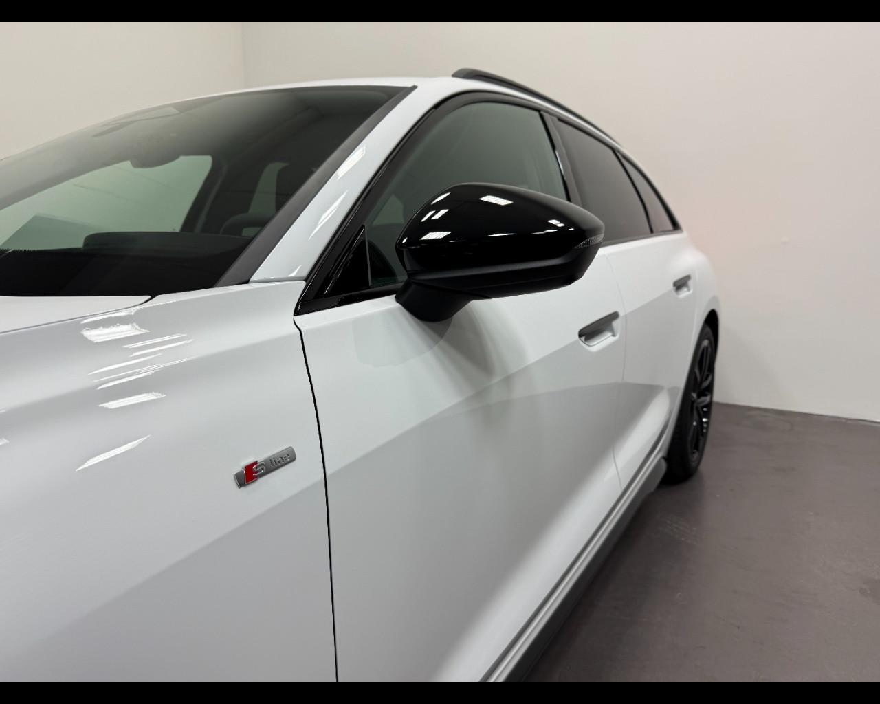 AUDI A5 AVANT 40 TDI S-TRONIC S LINE