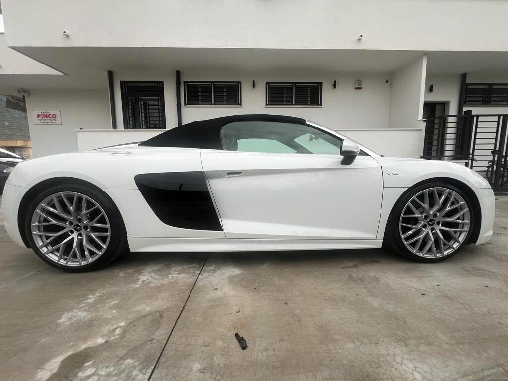 R8 5.2 540 CV RVS limited edition