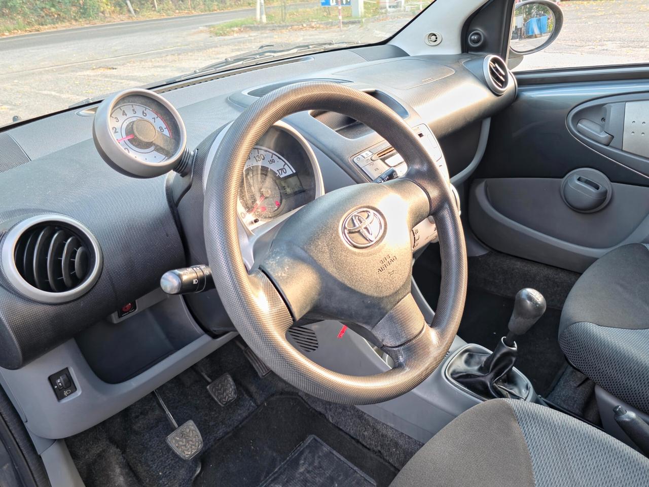 Toyota Aygo 1.0 12V VVT-i CV-68 3 porte Sol E4 Manuale NEO 2005