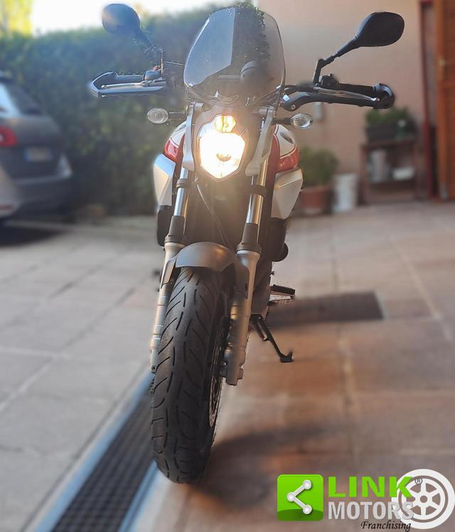 YAMAHA MT-03 .