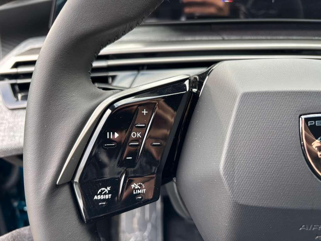 Peugeot 3008 Hybrid 145 Allure KM 0 IVA ESPOSTA Tua a solo 309 Euro al mese