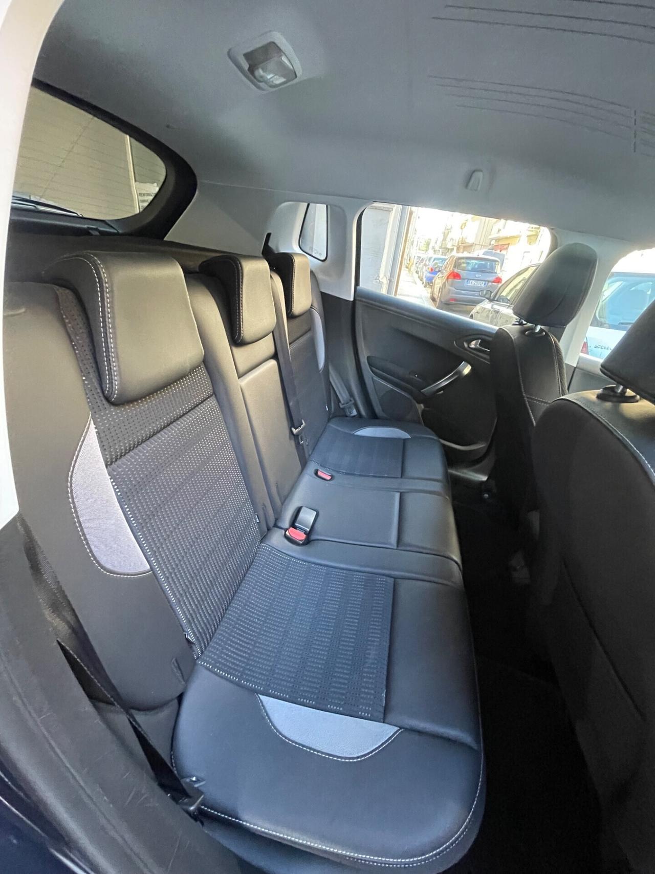 Peugeot 2008 BlueHDi 100 Allure