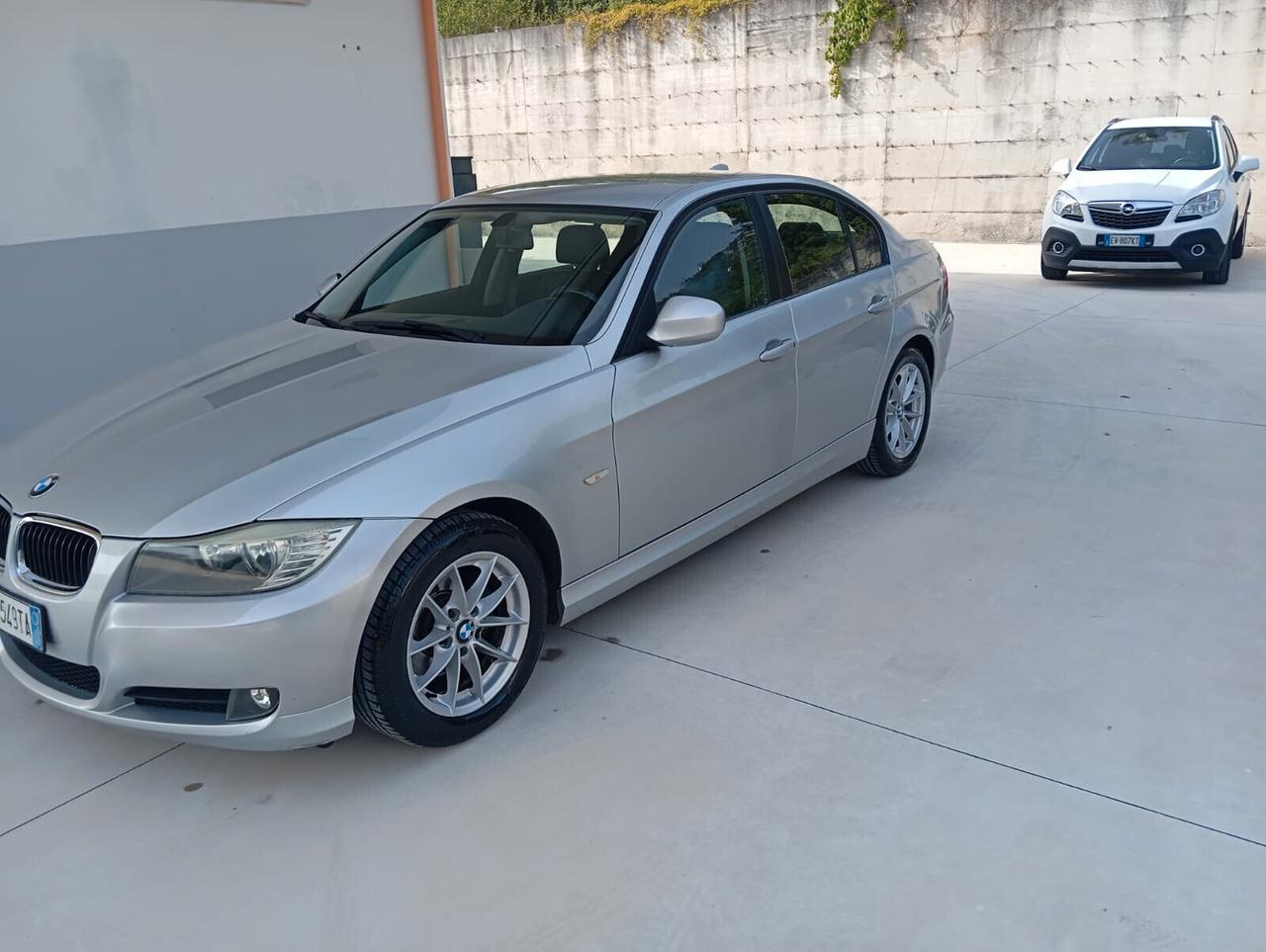 320i cat Futura"CERTIFICATA BMW"