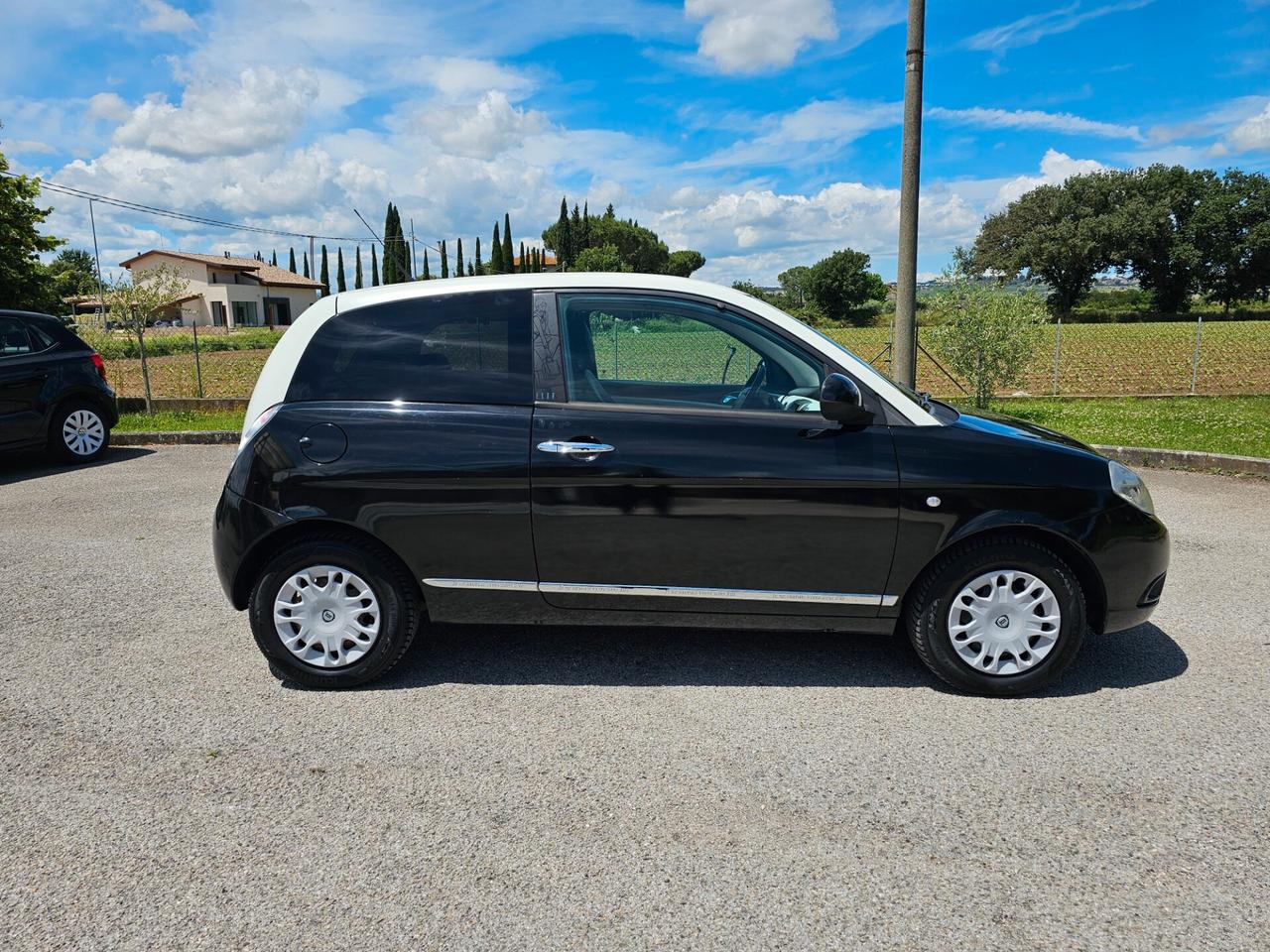 Lancia Ypsilon 1.3 MJT 75 CV Platinum
