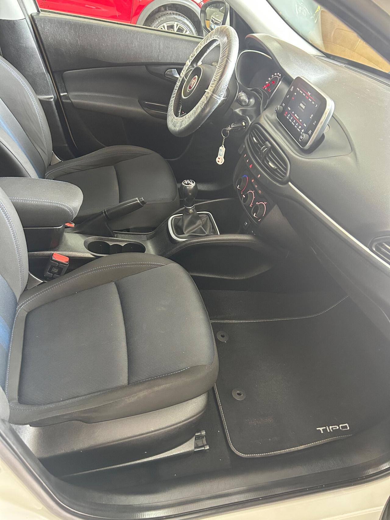 FIAT TIPO Wagon 1.3 Mjet “RETRO/FULL LED/17”-2019