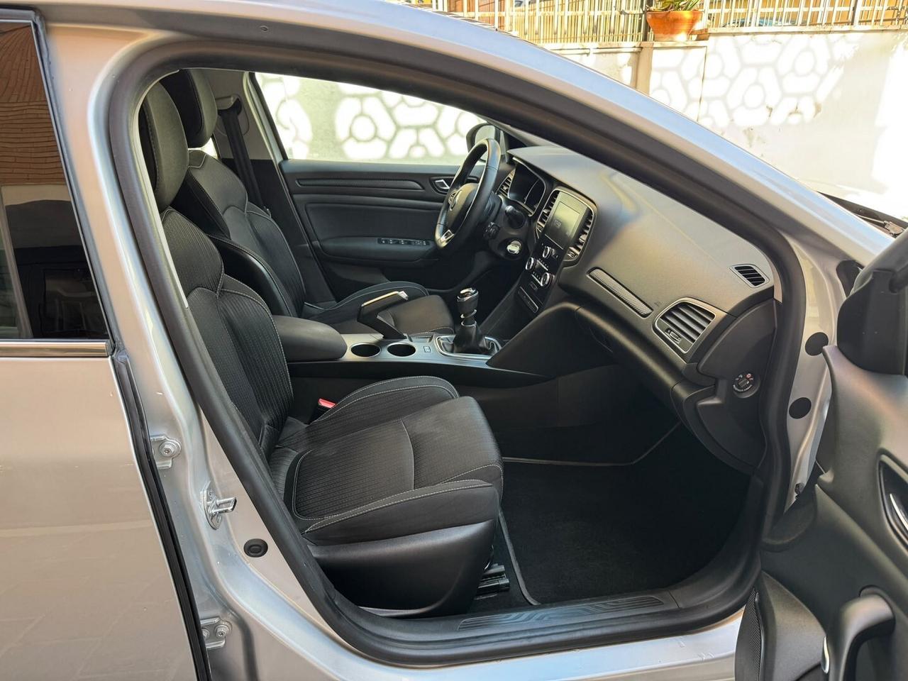 RENAULT Megane dCi 8V 110CV Energy Duel2