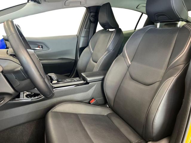 TOYOTA Prius 2.0 Plug-in Hybrid Lounge +