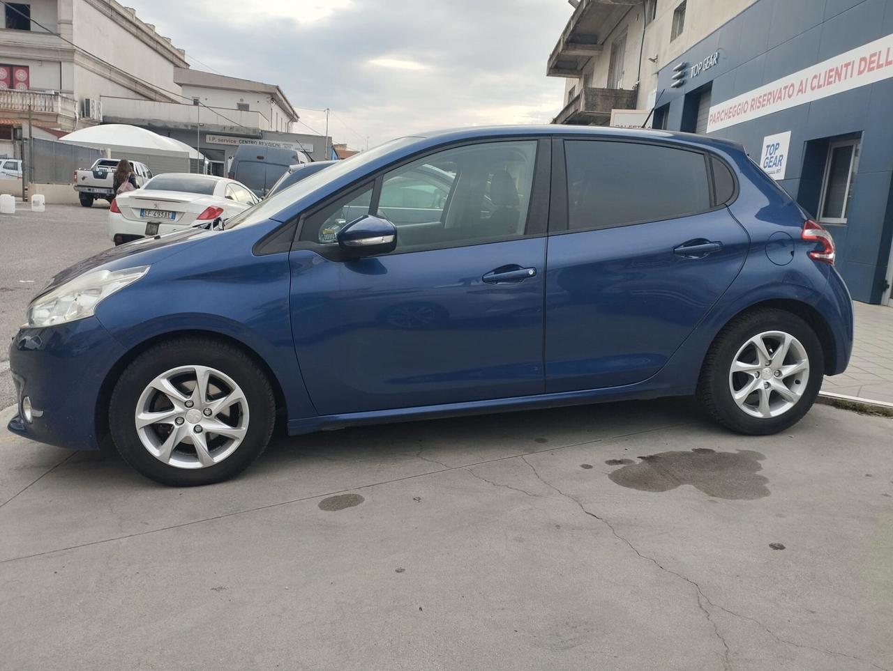 Peugeot 208 1.4 HDi 68 CV. ACTIVE PACK