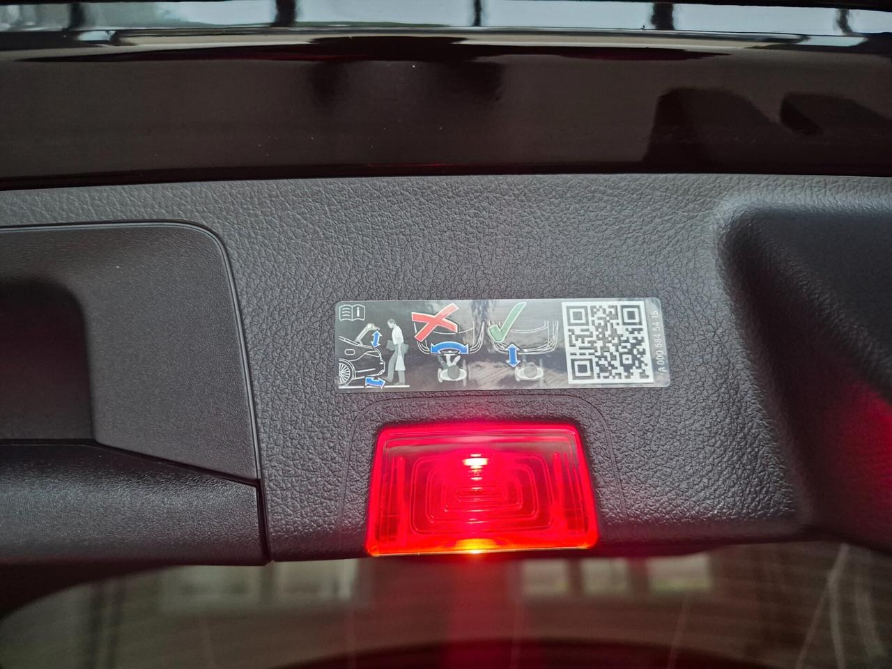 Mercedes-benz GLA 200 d AMG Line 8G-DCT LUCI AMBIENTE KEYLESS LED NAVI