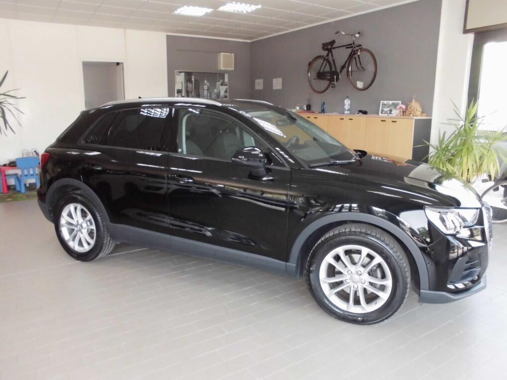 Audi Q3 2.0 TDI 150 CV S tronic Sport