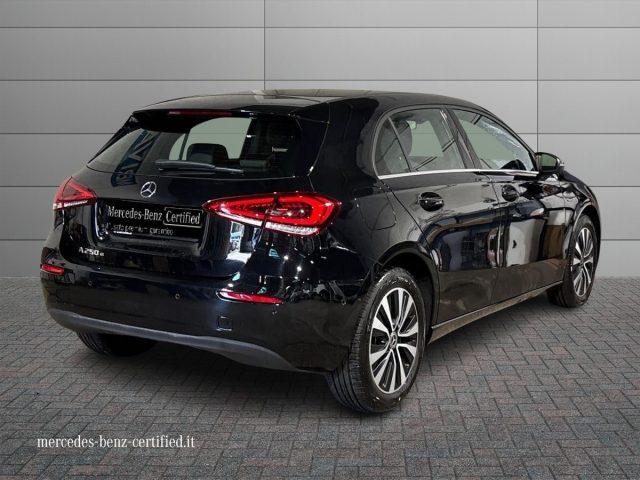 MERCEDES-BENZ A 250 e hybrid EQ Business Extra