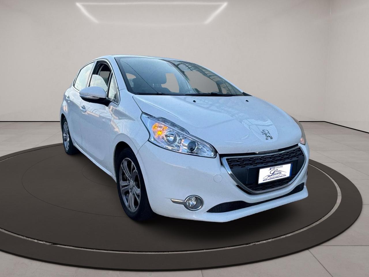 Peugeot 208 1.4 HDi 68 CV 5 porte Allure
