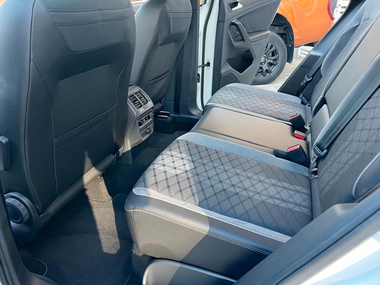 VW TIGUAN 2.0 TDI 200cv SCR DSG 4MOTION R-LINE