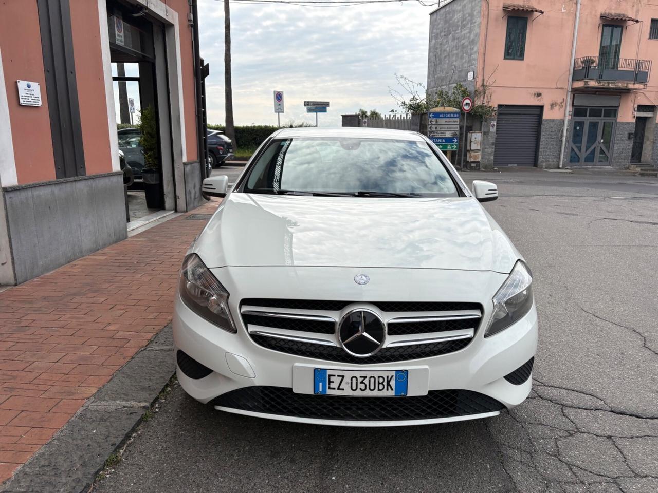Mercedes-benz A 160 CDI Automatic Executive 2015