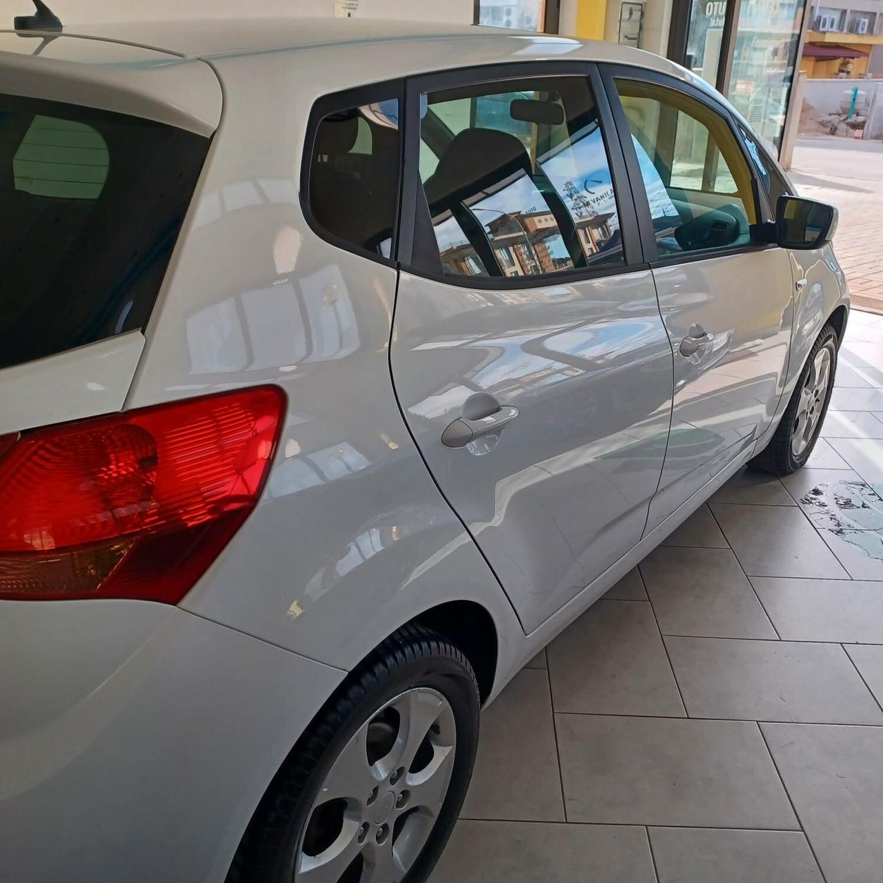 148.588KM KIA VENGA 1.4 BEN CONSERVATA