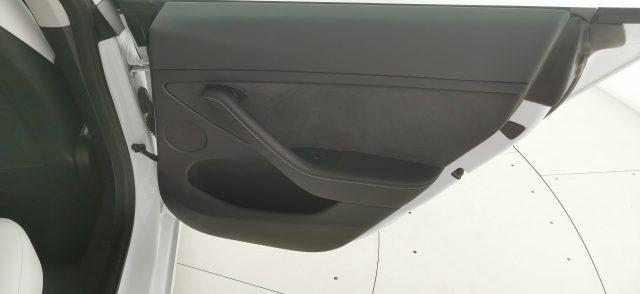 TESLA Model 3 RWD