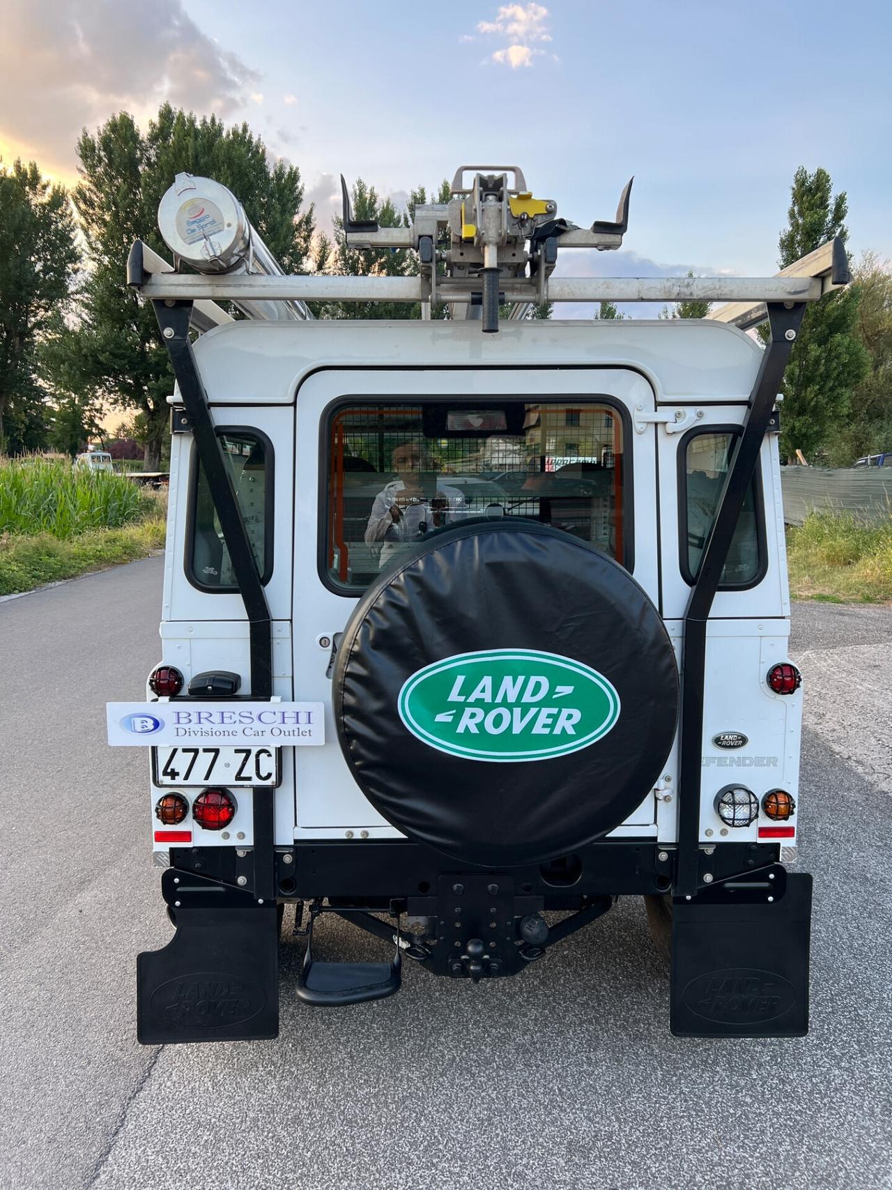 Land Rover Defender 90 2.2 TD4 Station Wagon E N1