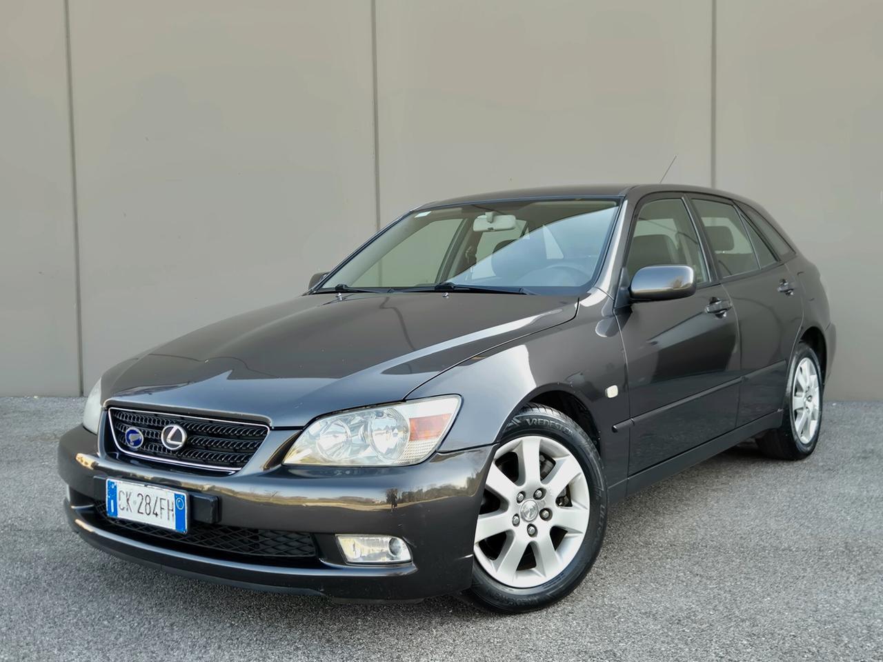 Lexus IS 200 200i 24V cat Wagon Plus
