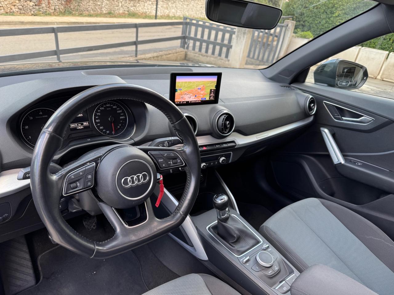 Audi Q2 1.6 TDI Sport - TETTO - CERCHI 19- 2017
