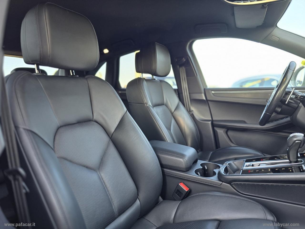PORSCHE Macan 2.0 T