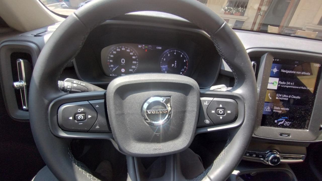 Volvo XC40 T2 automatico Essential
