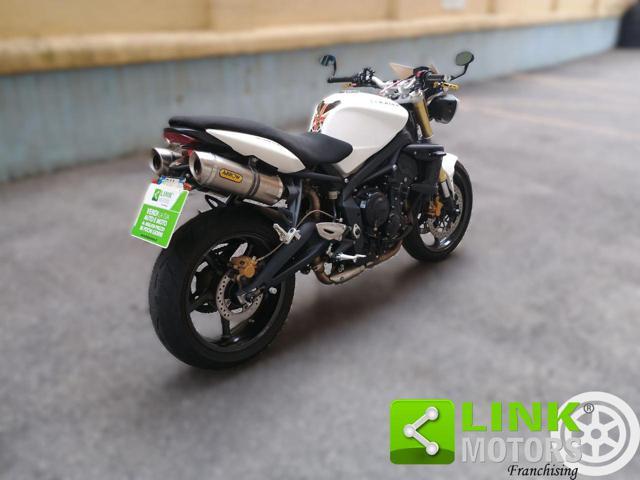 TRIUMPH Street Triple 675 Triple