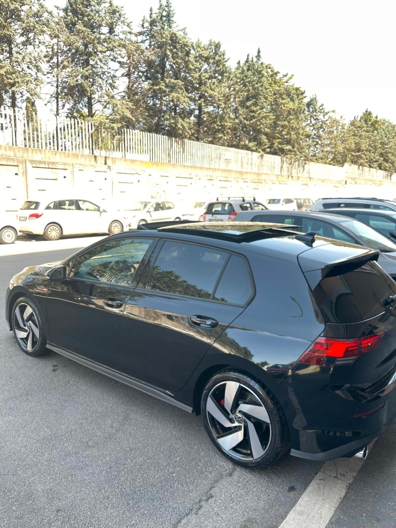 Volkswagen Golf GTI Golf 2.0 TSI GTI DSG TETTO