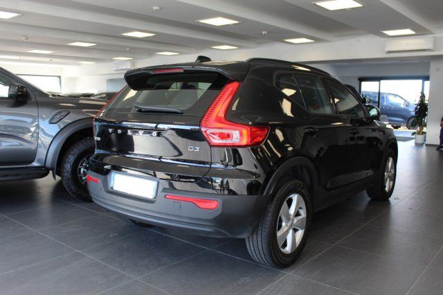VOLVO XC40 2.0 D3 150 CV Momentum Pro