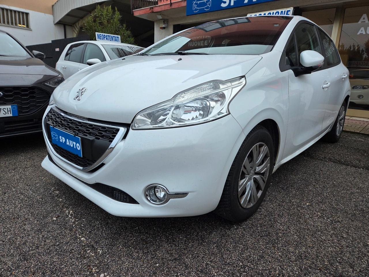 Peugeot 208 Neopatenatati - 2012