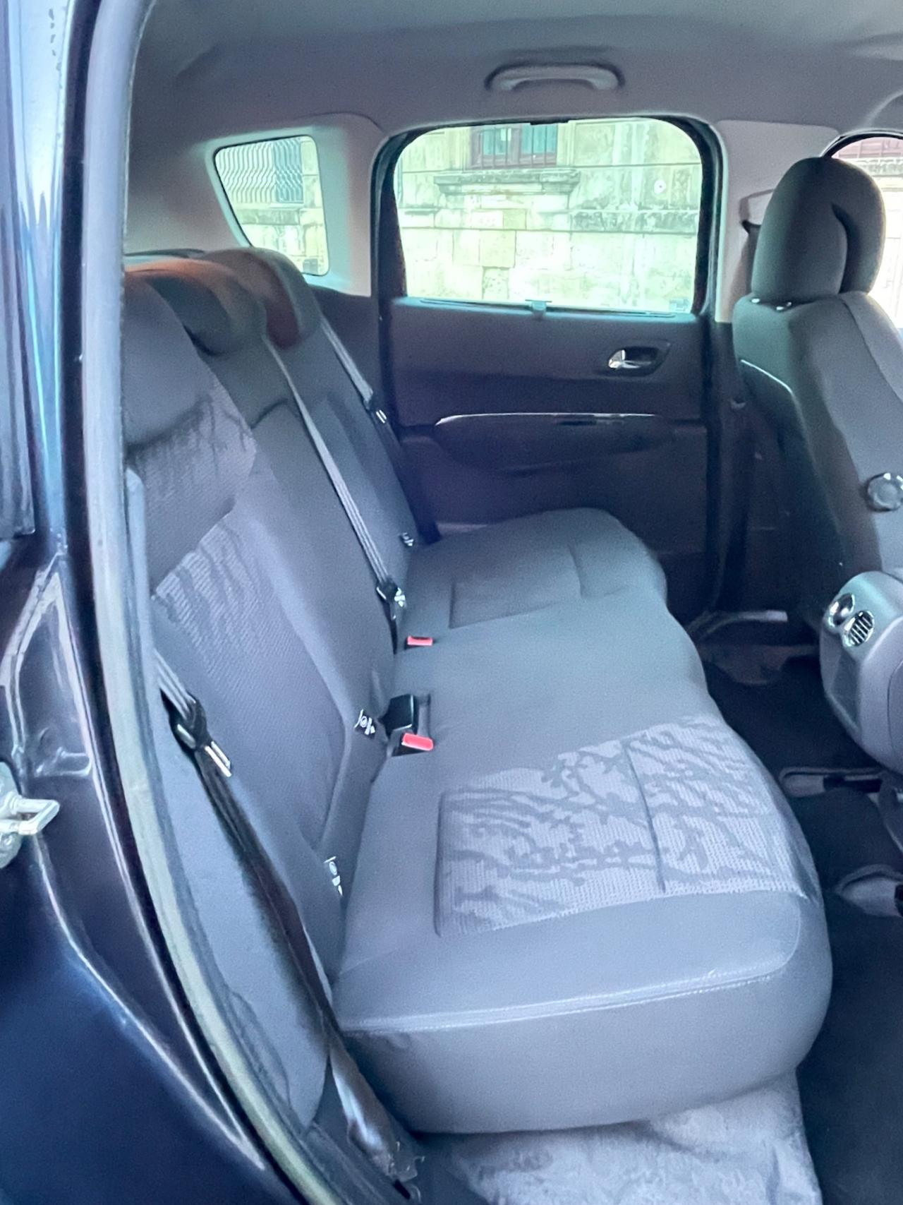 Peugeot 3008 1.6 HDi 115CV