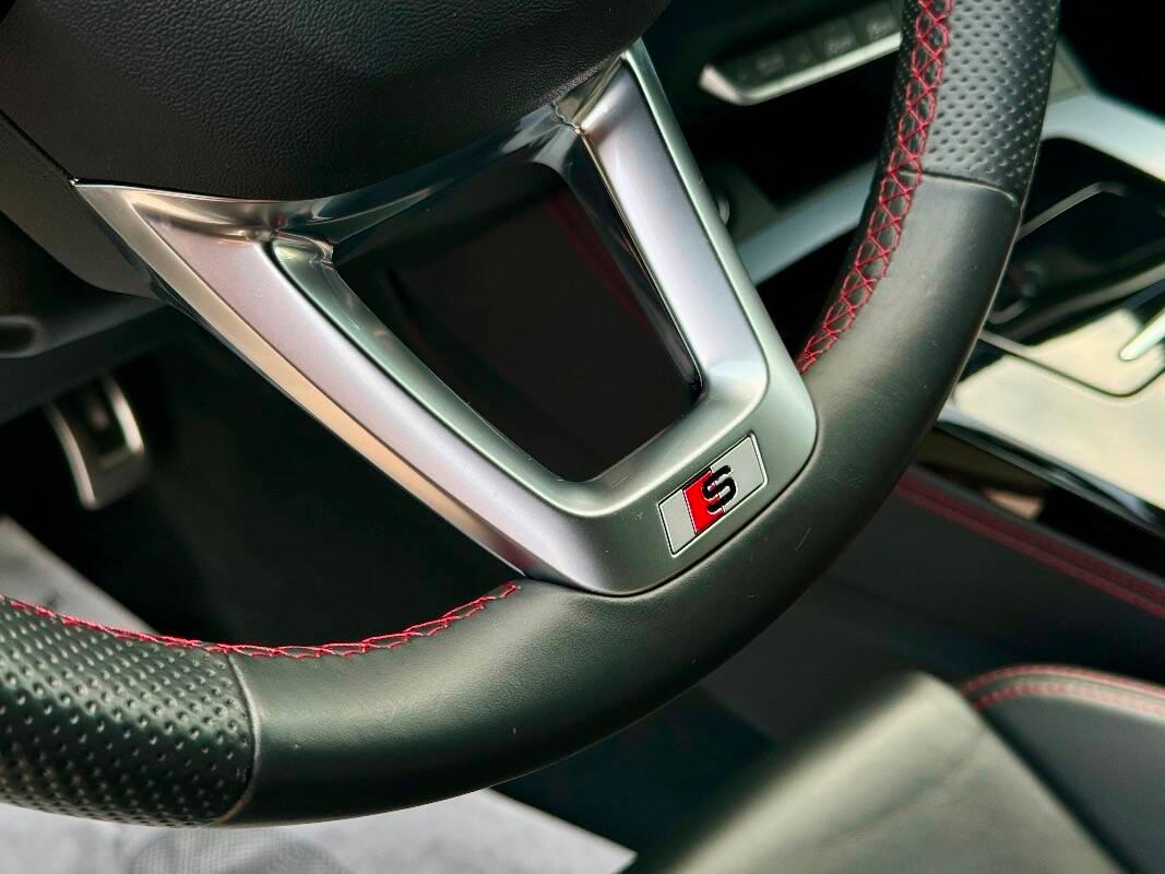 Audi Q5 Sportback 40 2.0 tdi mhev 12V S line quattro s-tronic