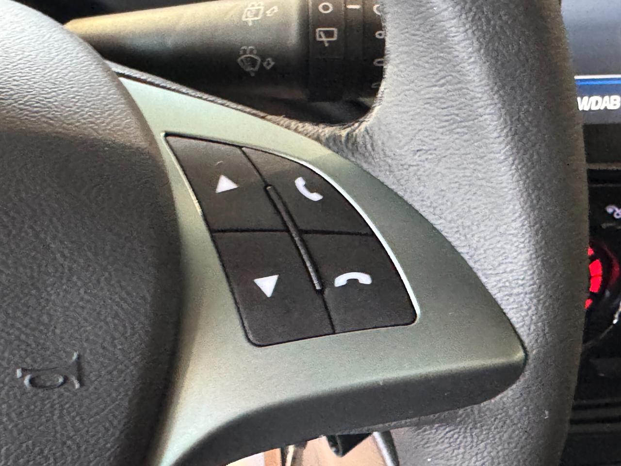 Lancia Ypsilon 1.0 firefly hybrid Platino App Conn Cam 15" Neopat